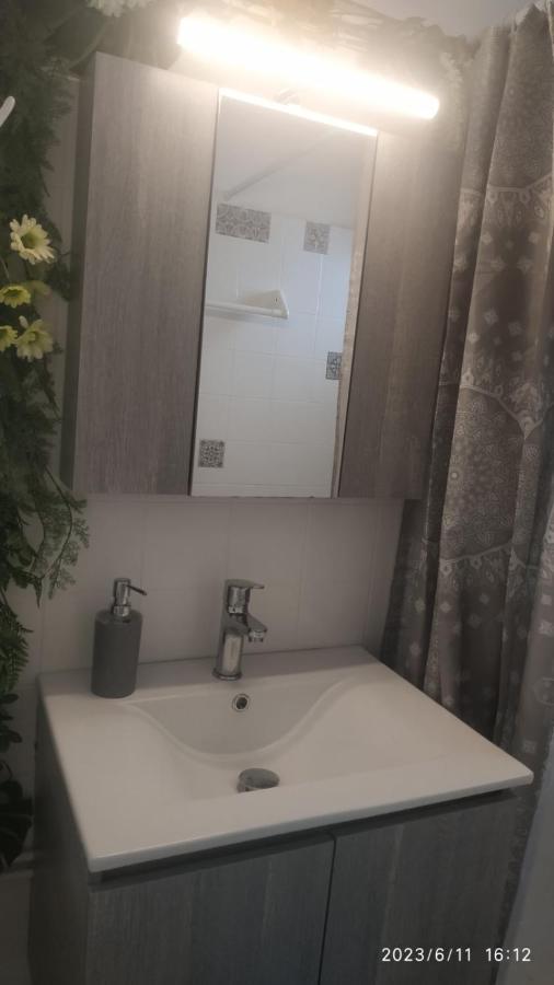 Meltemi Apartments Agia Marina  Экстерьер фото